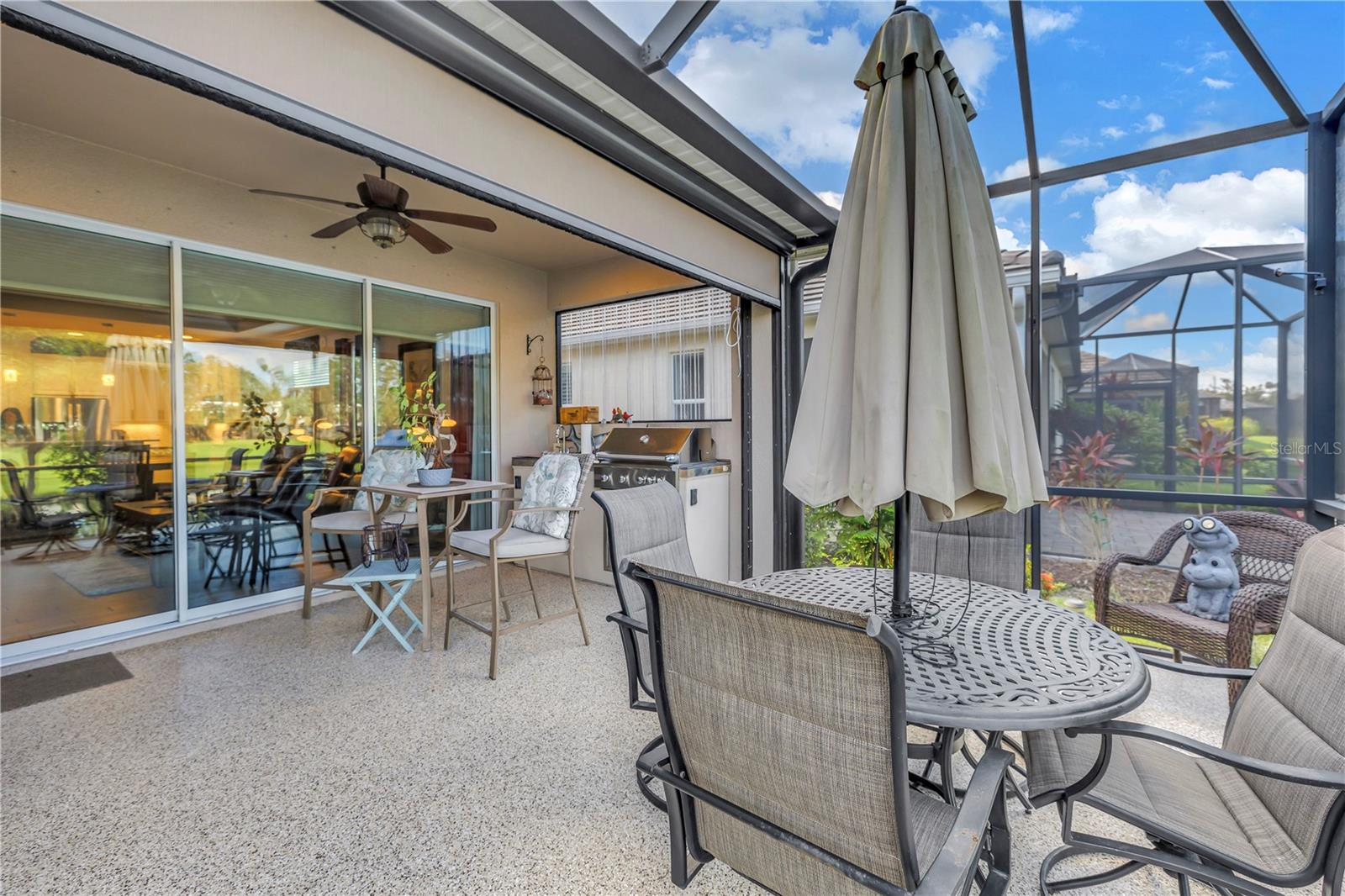 UNIVERSITY VILLAGE - Residential