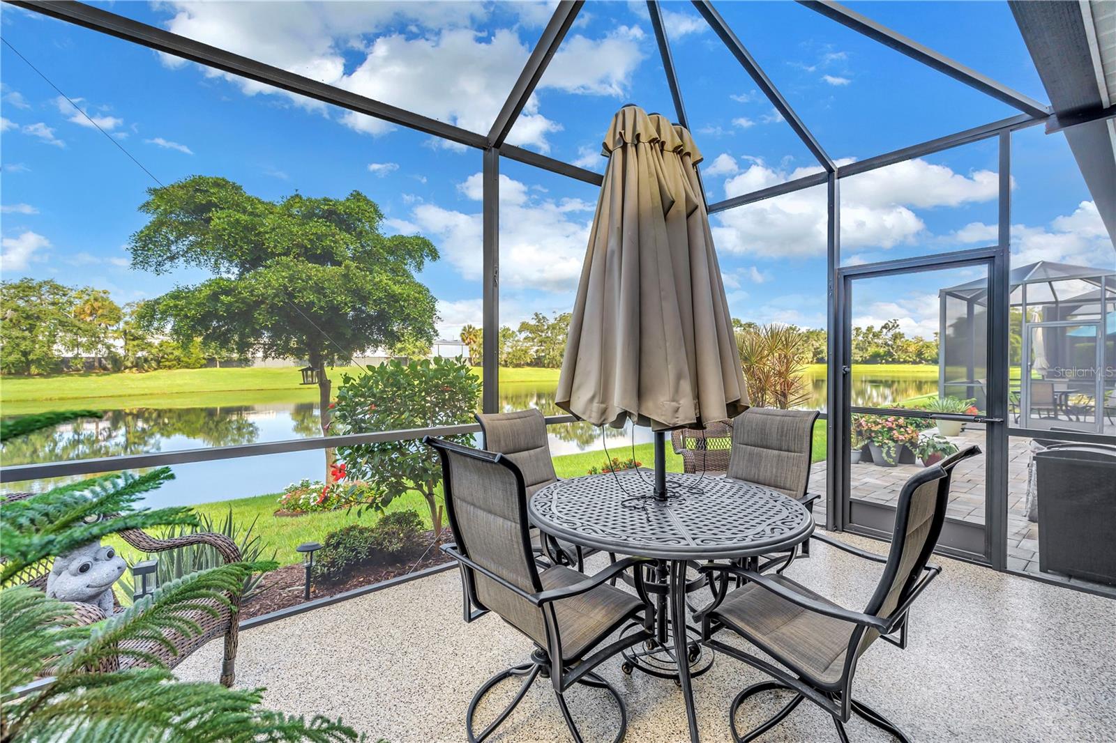 UNIVERSITY VILLAGE - Residential