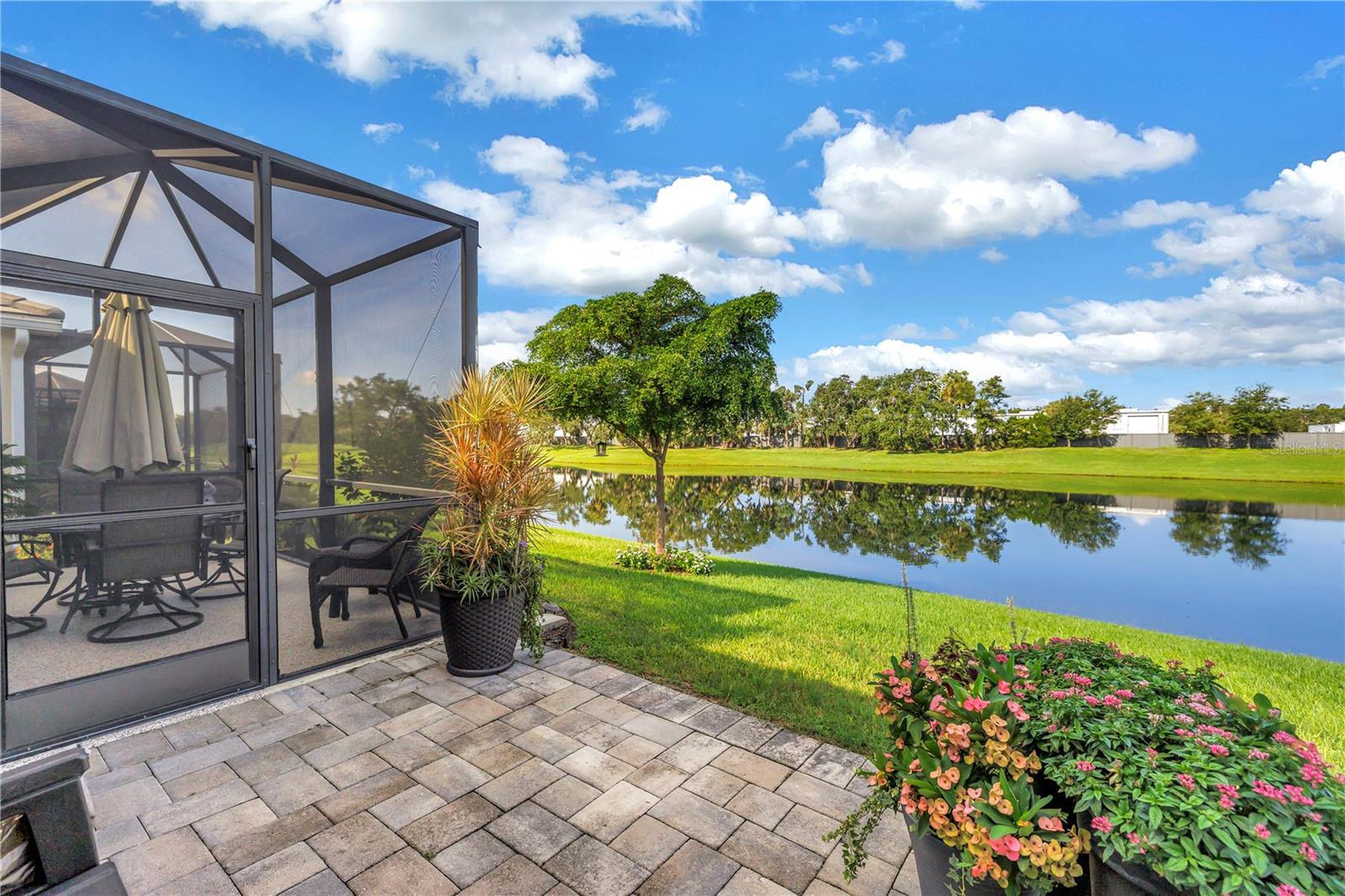 UNIVERSITY VILLAGE - Residential