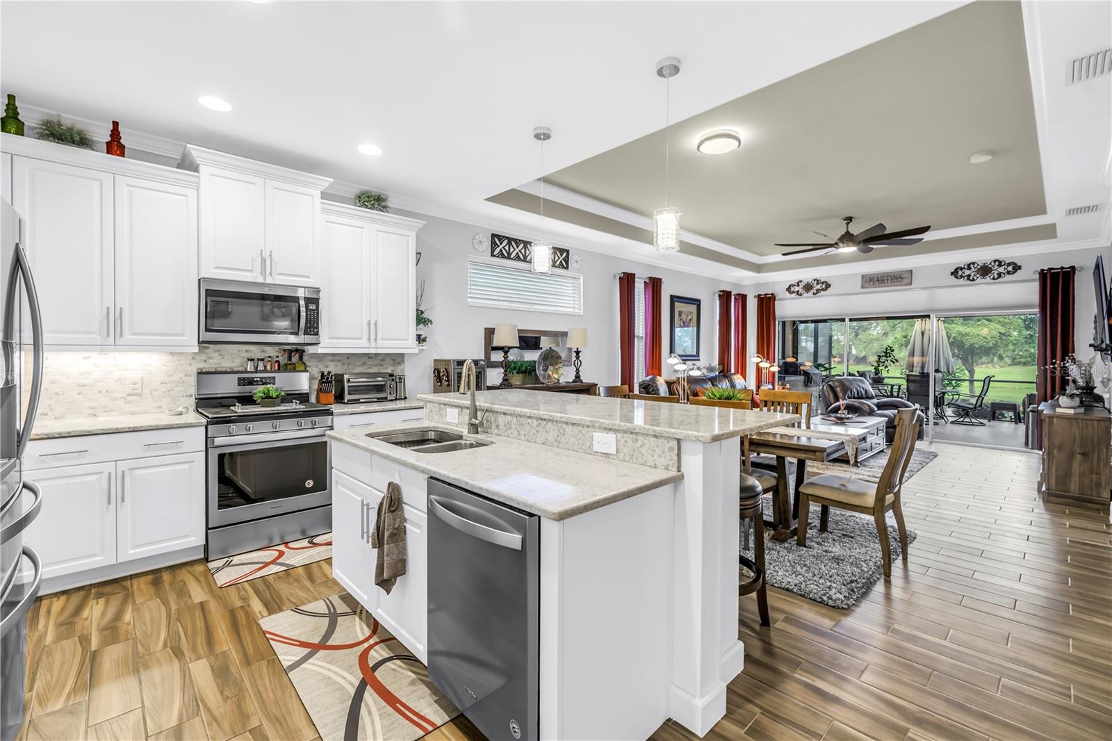 UNIVERSITY VILLAGE - Residential