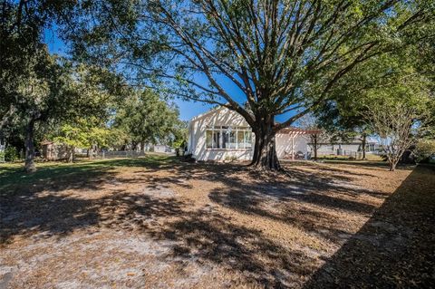 A home in WINTER HAVEN