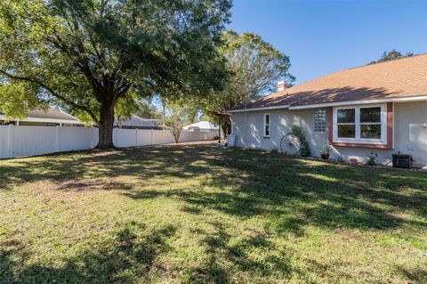 A home in WINTER HAVEN