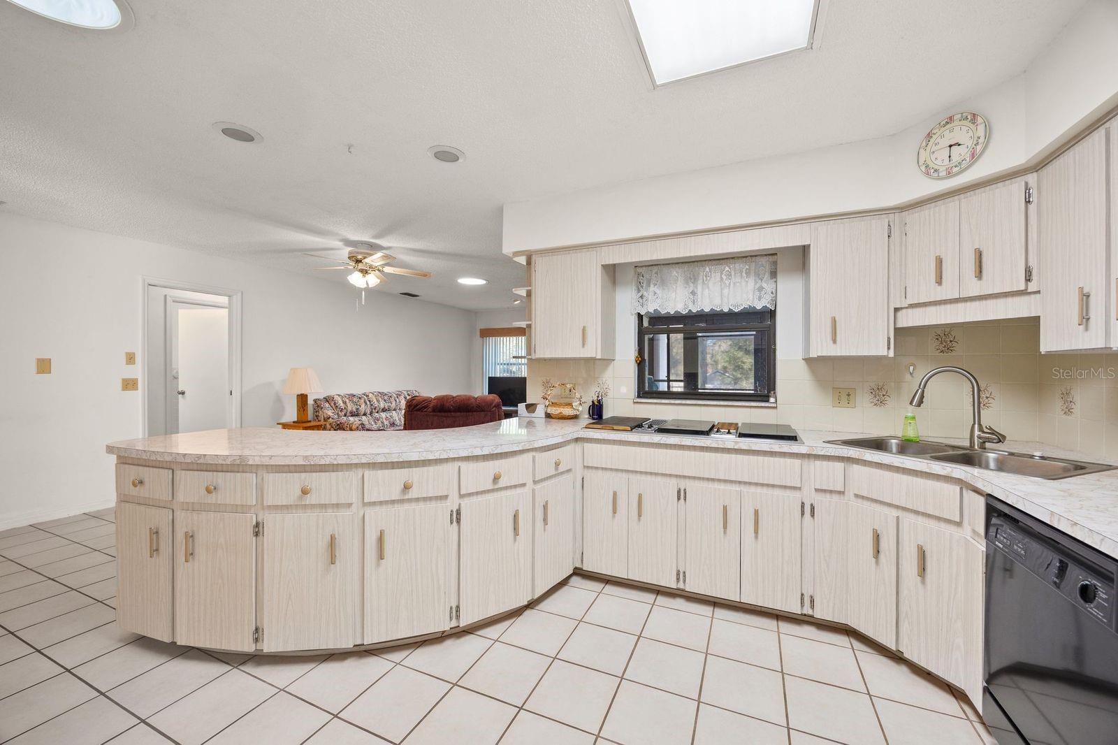 INVERNESS HIGHLANDS WEST ADD 01 - Residential