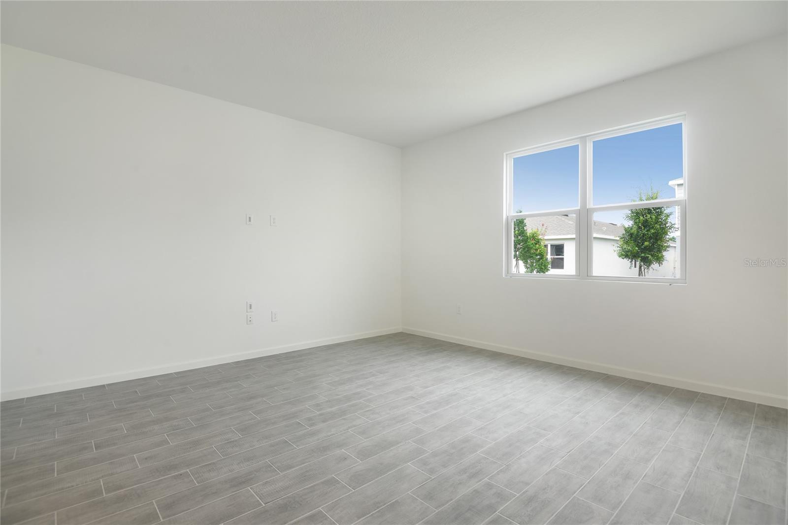 SEASONS AT MAGNOLIA POINTE - Residential