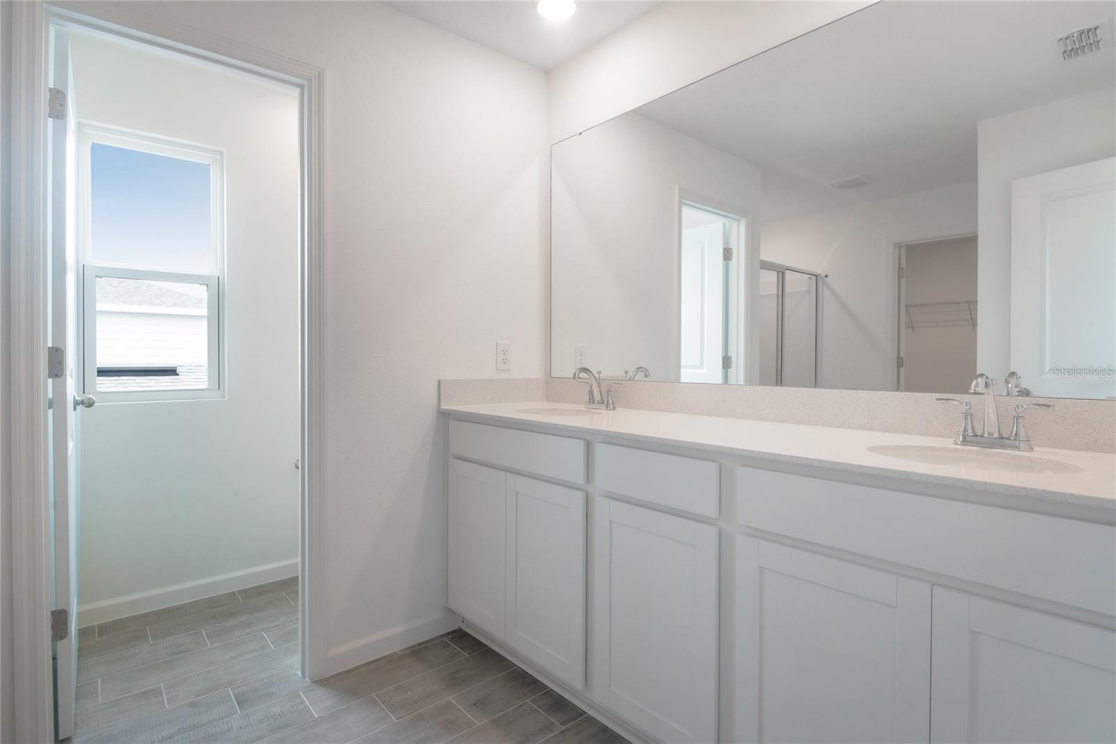 SEASONS AT MAGNOLIA POINTE - Residential