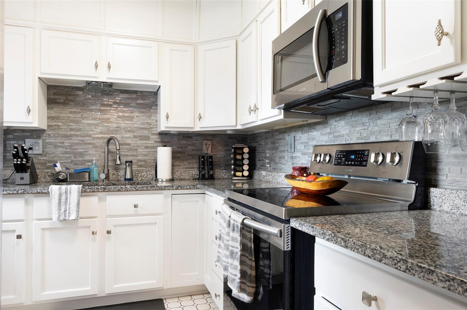 INTER BAY - Residential