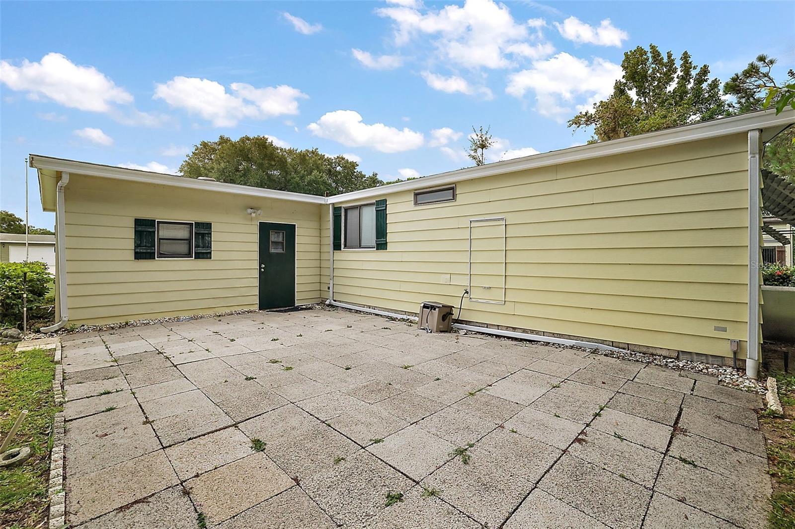 PLANTATION AT LEESBURG - Residential