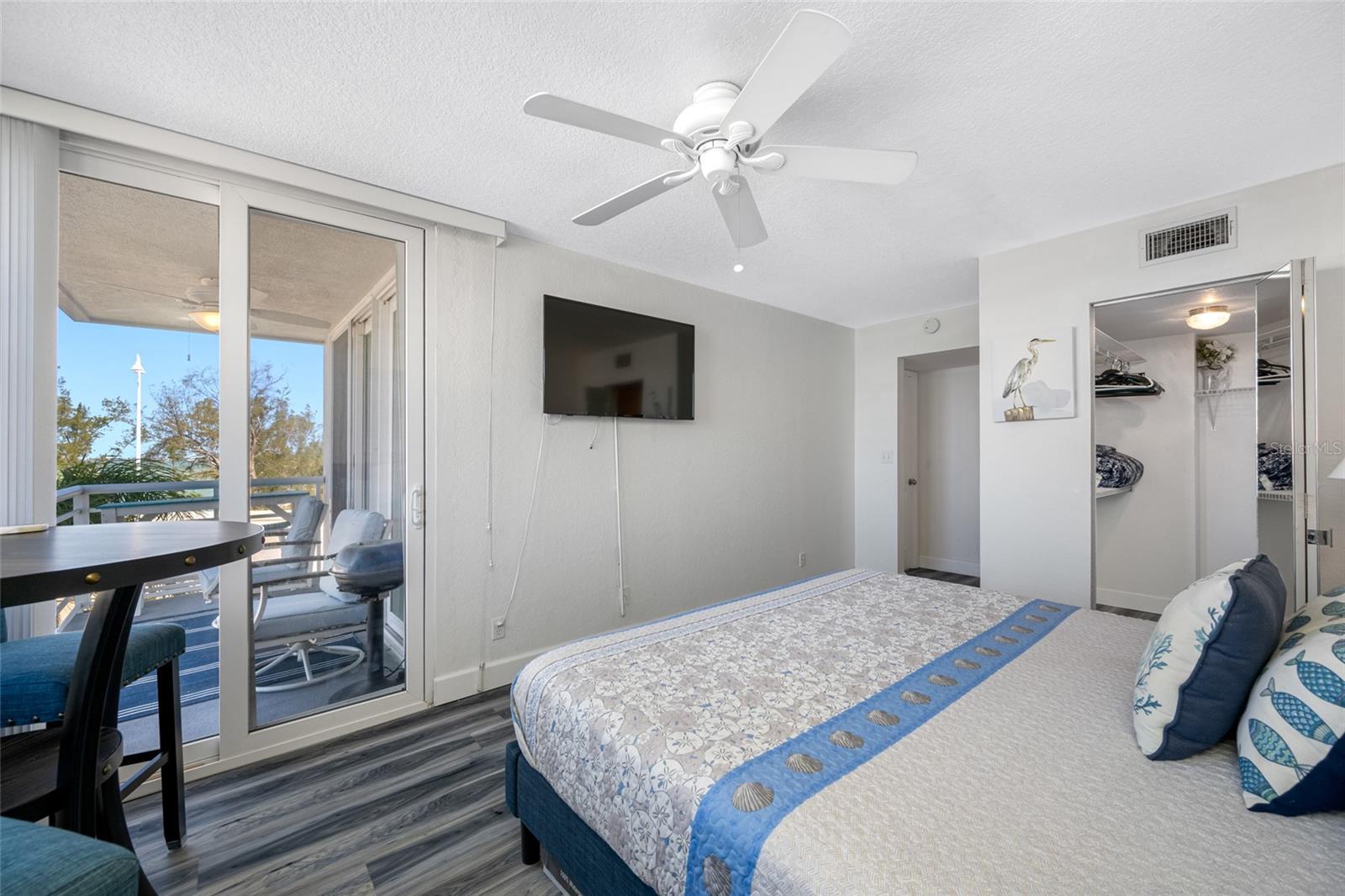 BAHIA VISTA - Residential