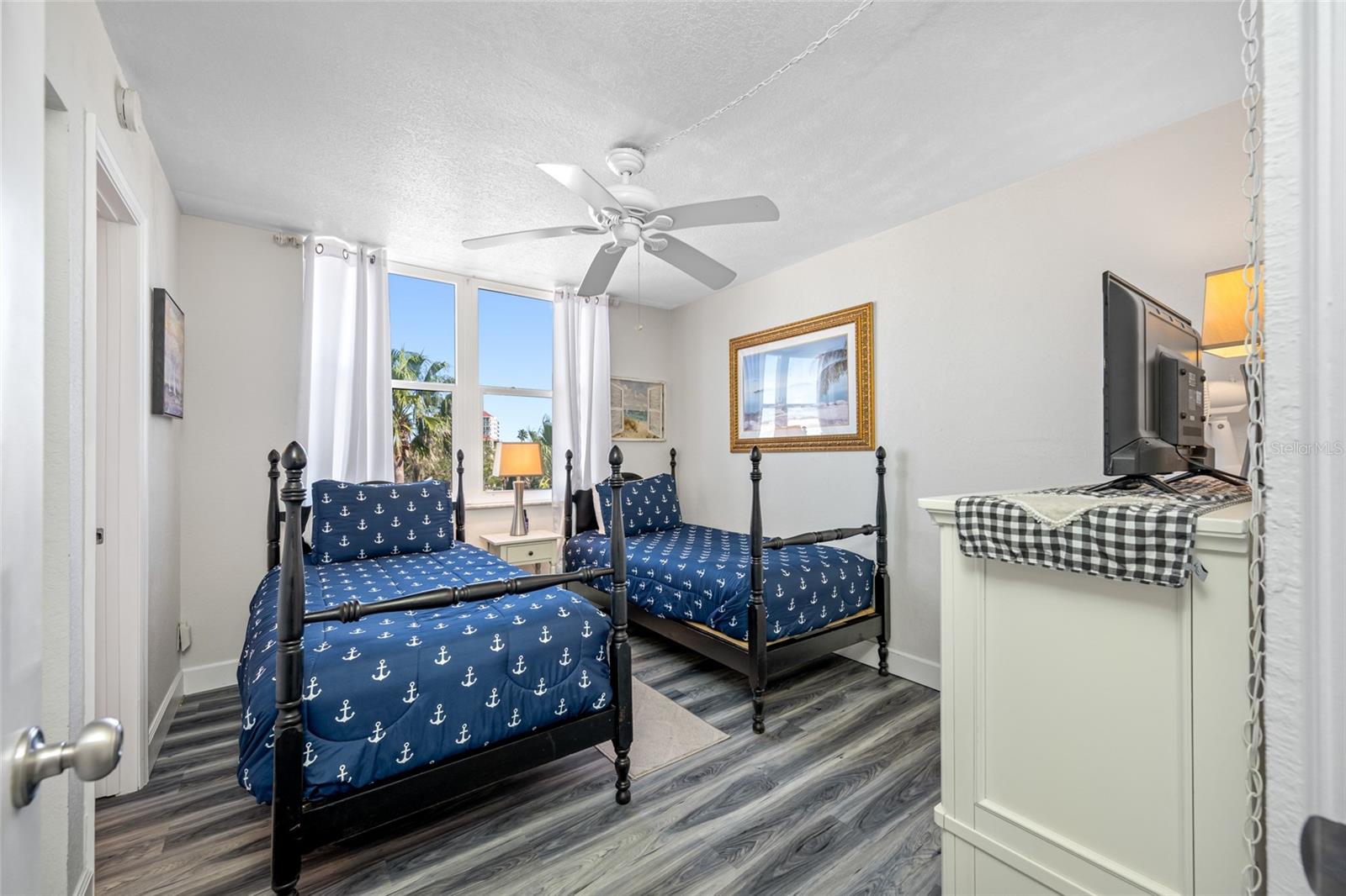 BAHIA VISTA - Residential