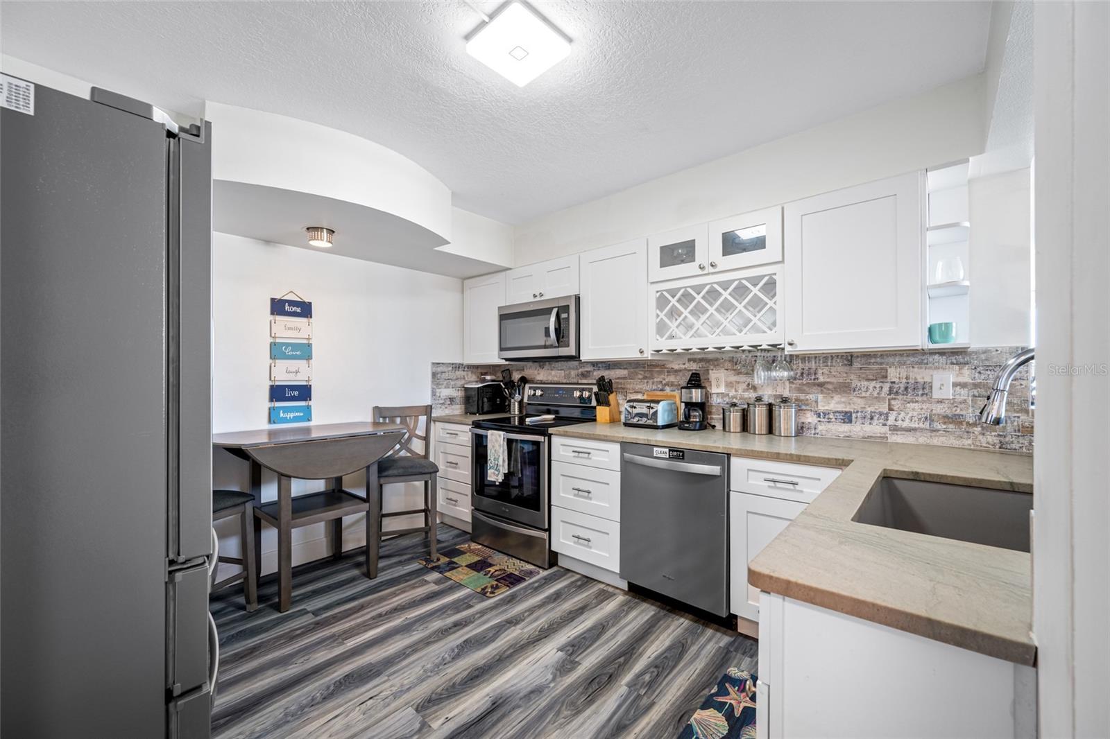 BAHIA VISTA - Residential