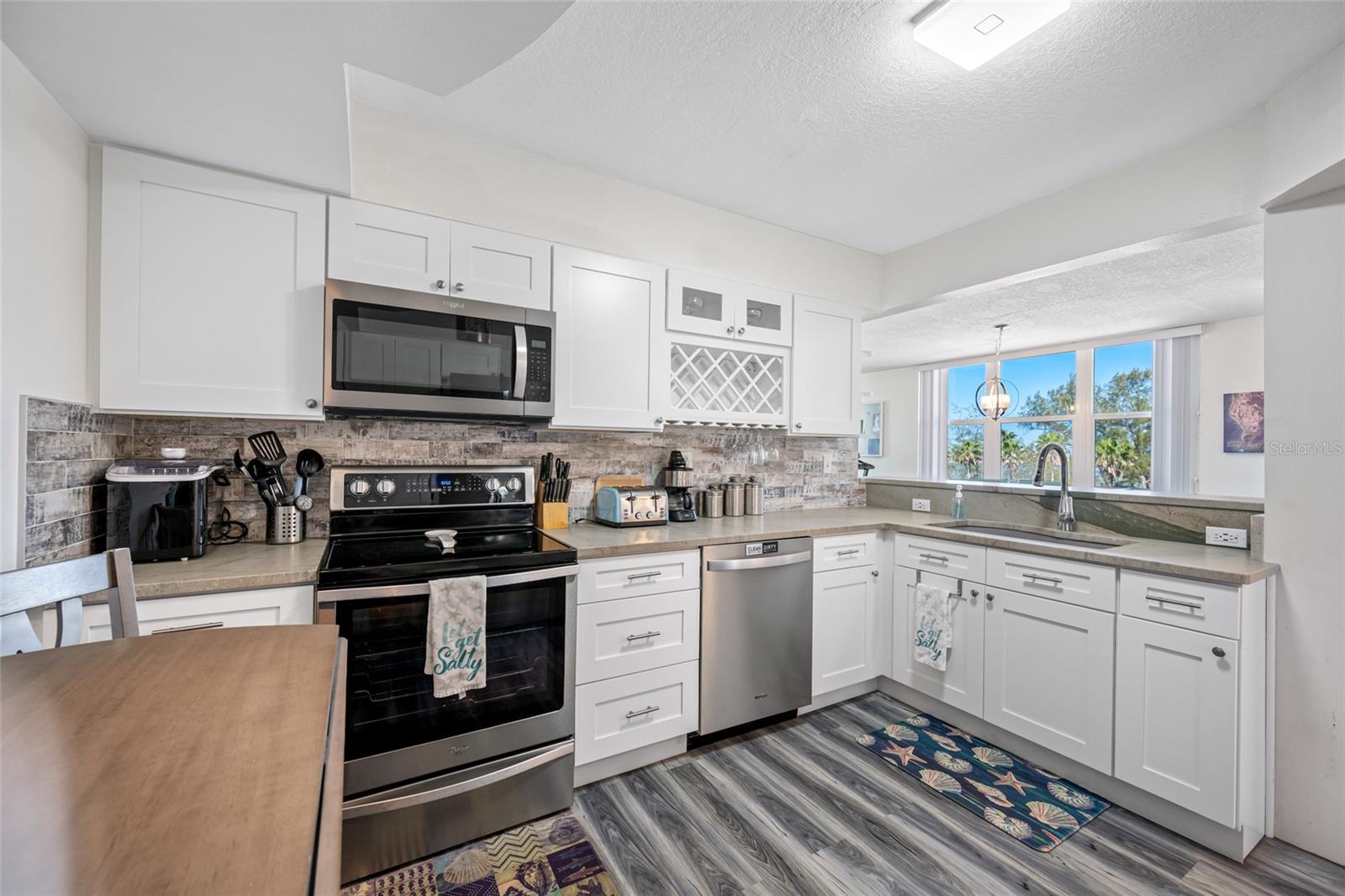 BAHIA VISTA - Residential