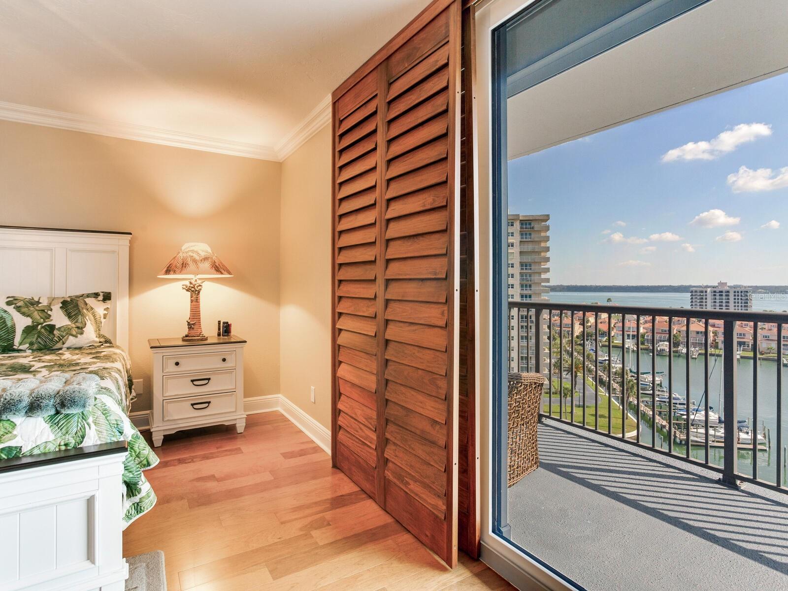 DANS ISLAND ON SAND KEY CONDO - Residential