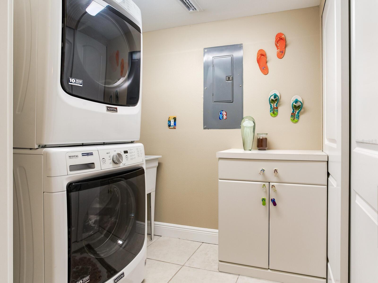 DANS ISLAND ON SAND KEY CONDO - Residential