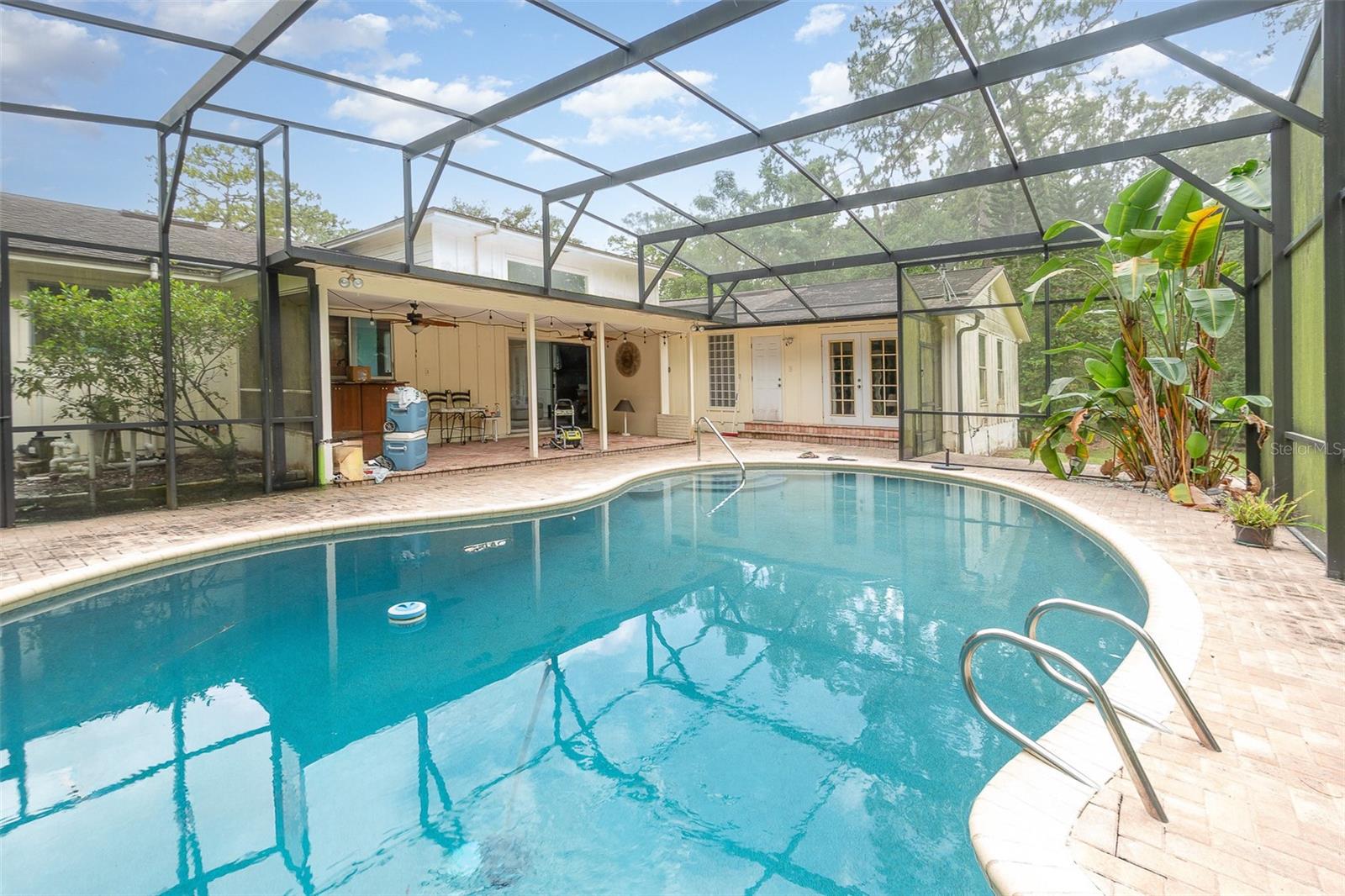 800 CROOKED OAK COURT
