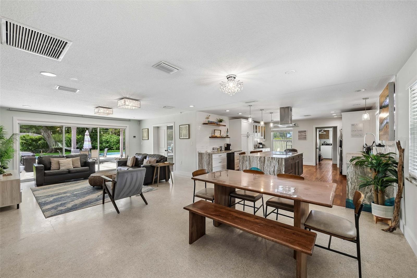 BALLENTINE MANOR ESTATES - Residential