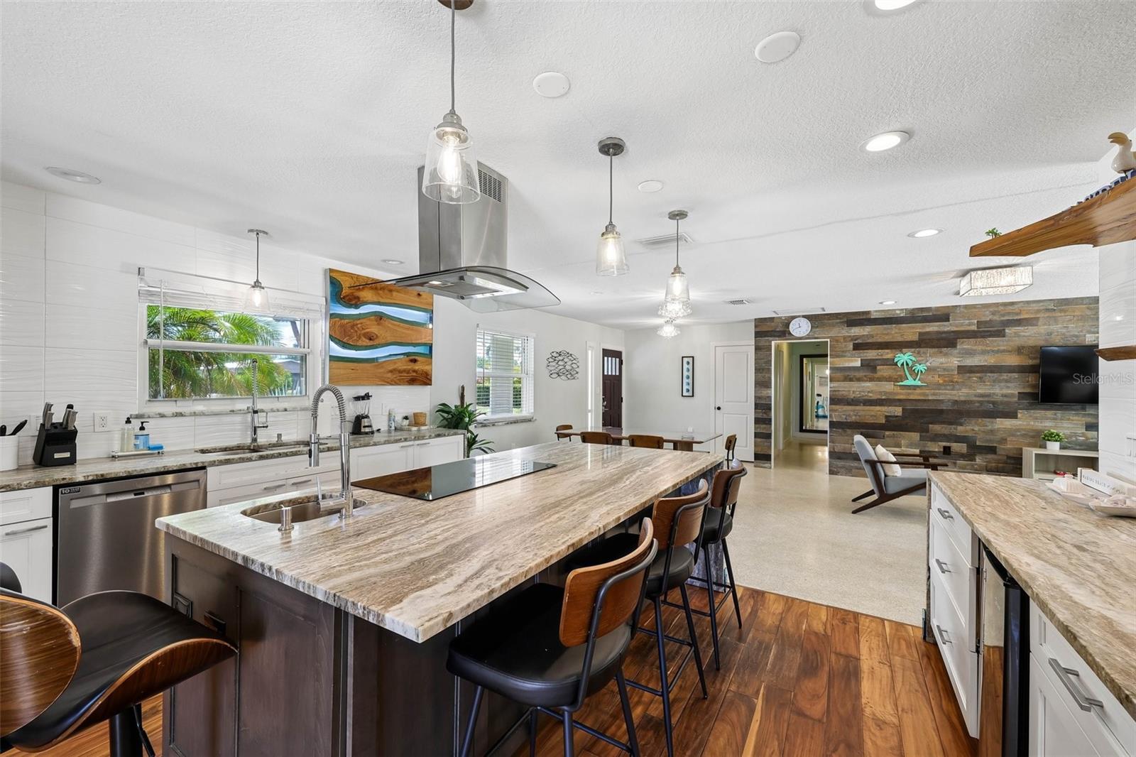 BALLENTINE MANOR ESTATES - Residential