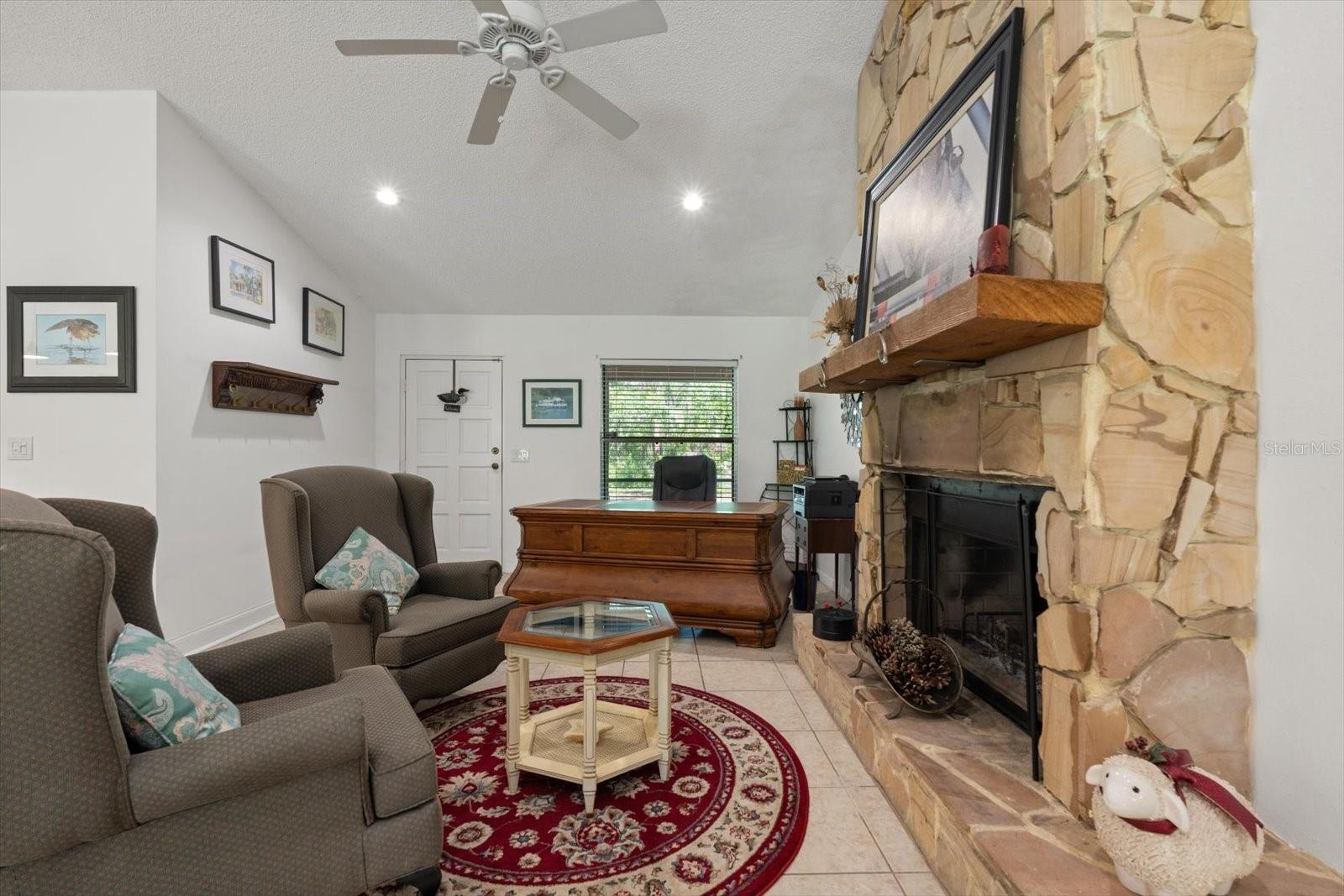 WILLOW SHORES - Residential