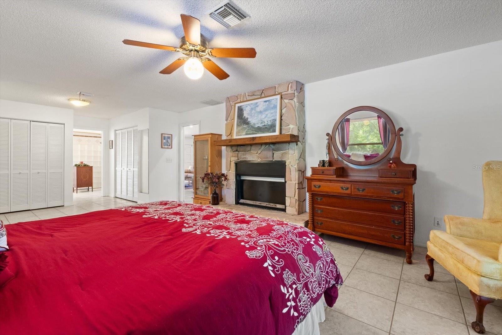 WILLOW SHORES - Residential