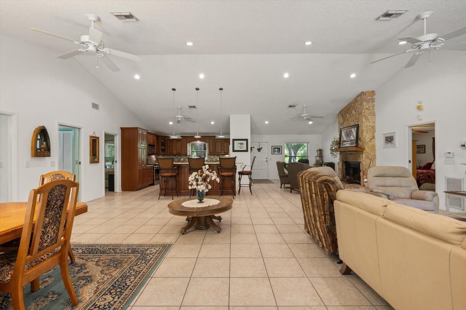 WILLOW SHORES - Residential