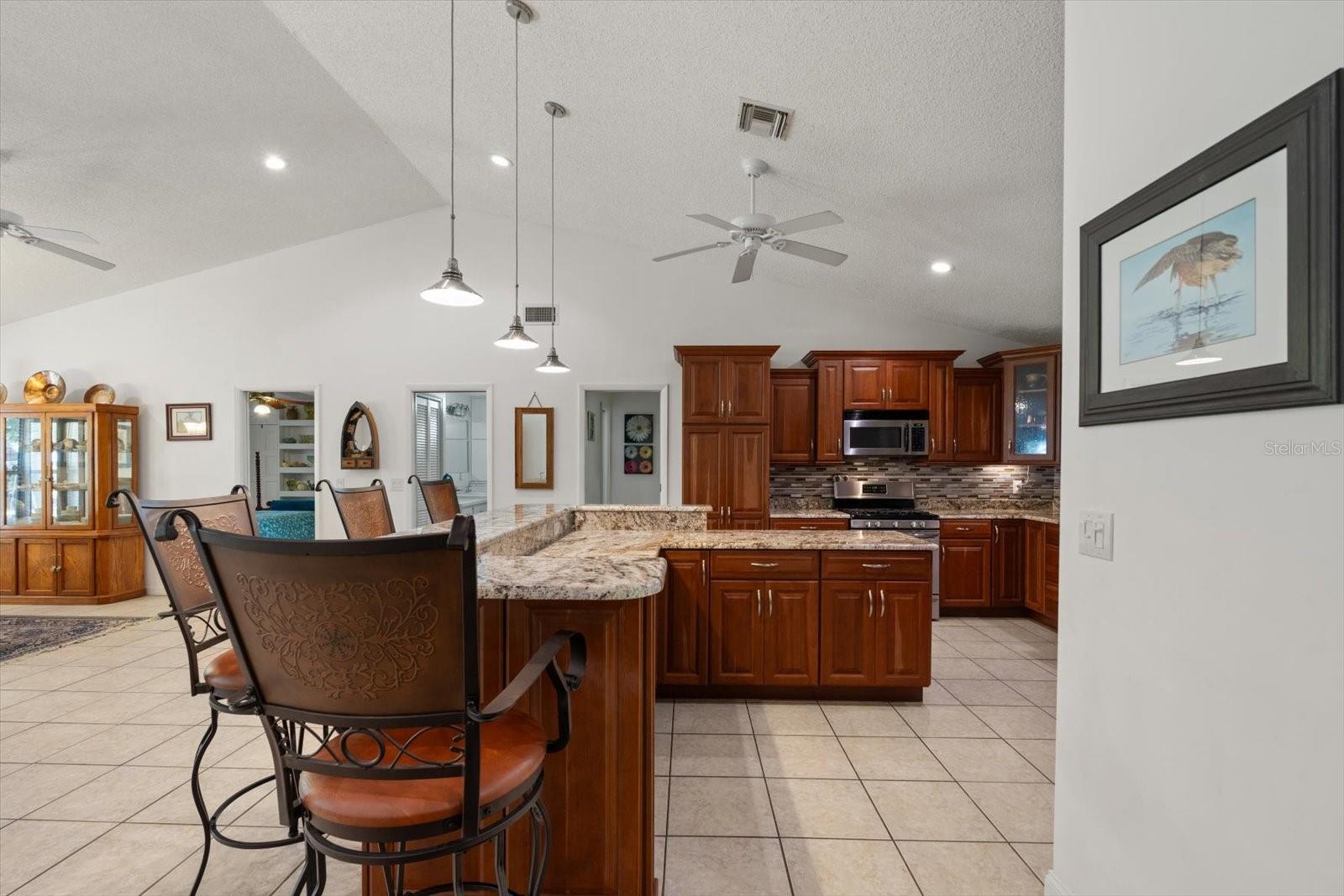 WILLOW SHORES - Residential