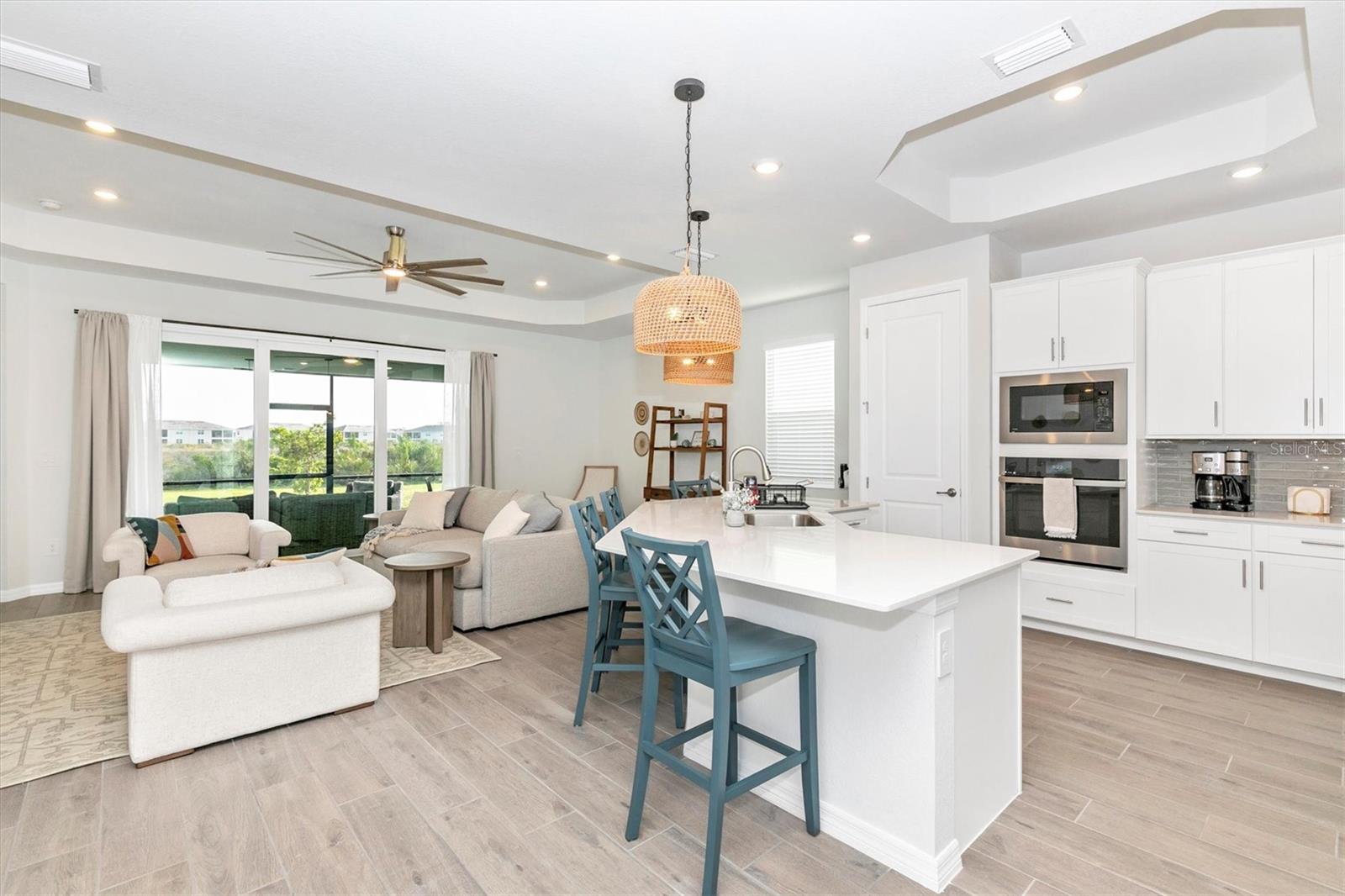 WELLEN PARK GOLF & COUNTRY CLUB - Residential Lease