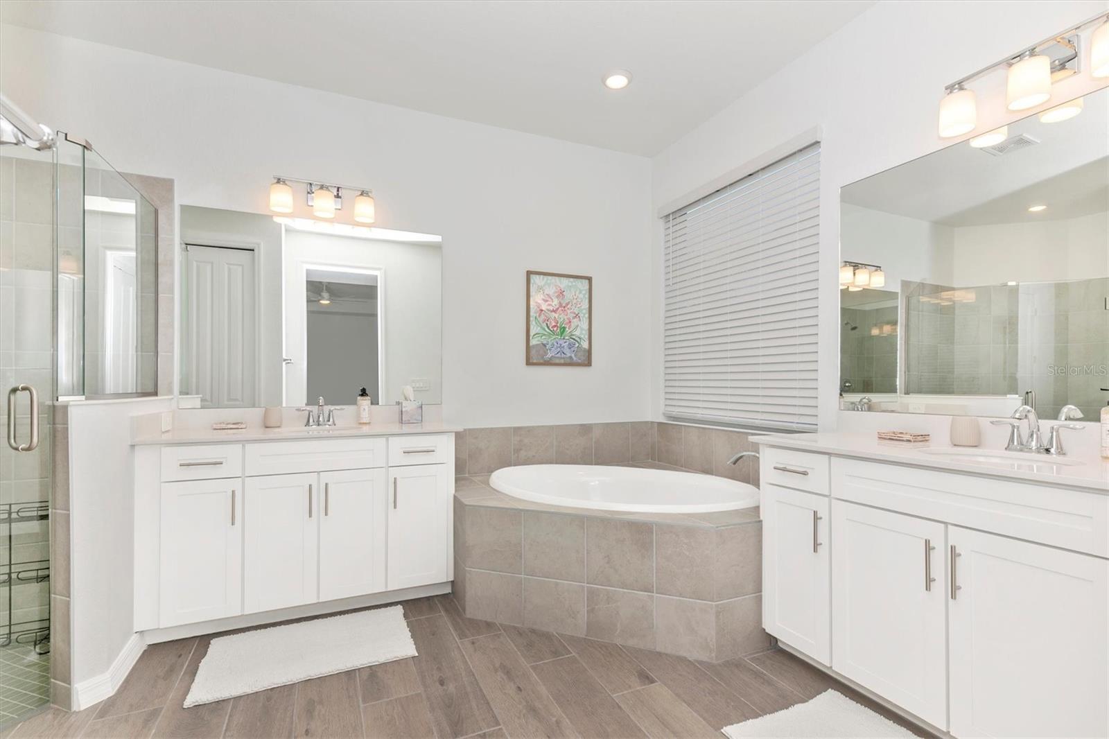 WELLEN PARK GOLF & COUNTRY CLUB - Residential Lease