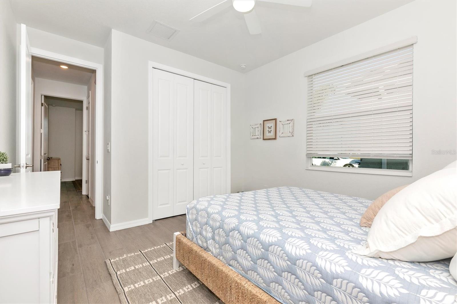 WELLEN PARK GOLF & COUNTRY CLUB - Residential Lease