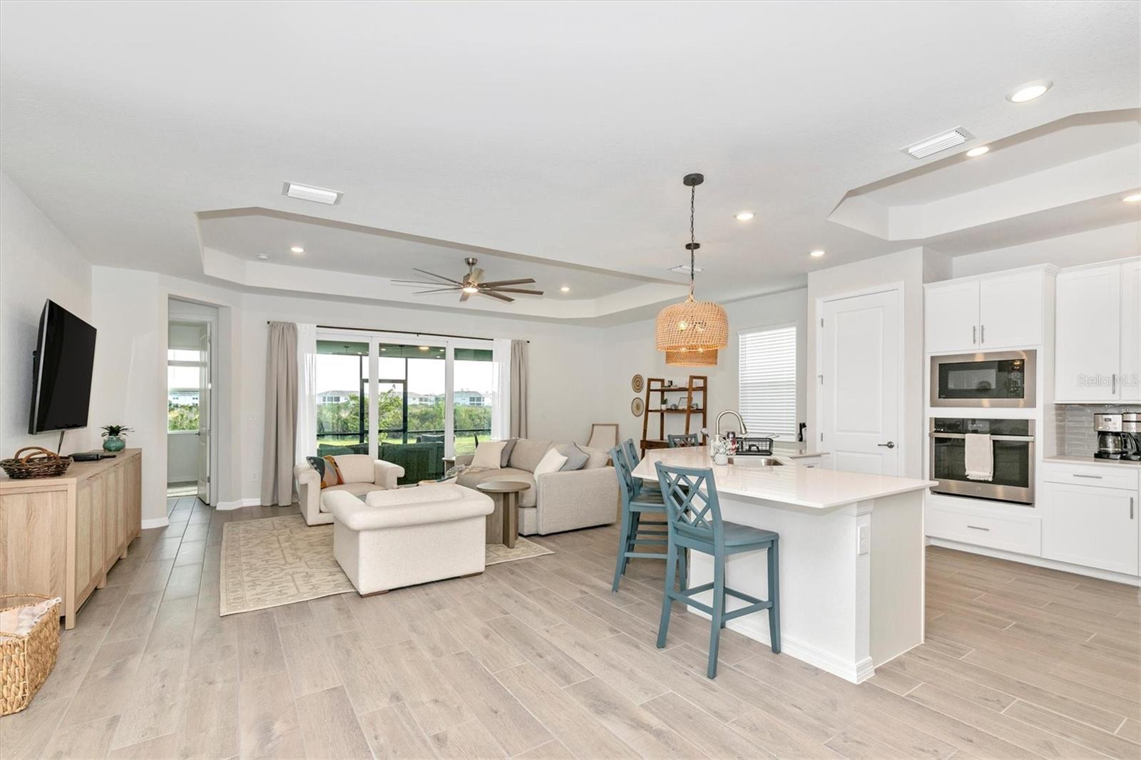 WELLEN PARK GOLF & COUNTRY CLUB - Residential Lease