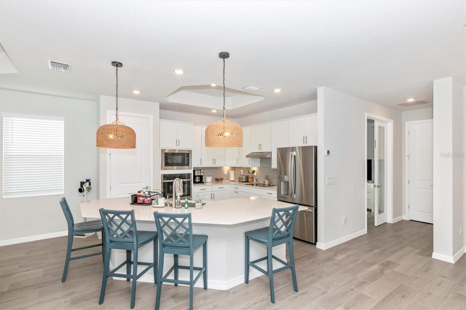 WELLEN PARK GOLF & COUNTRY CLUB - Residential Lease