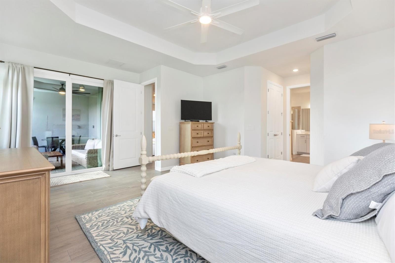 WELLEN PARK GOLF & COUNTRY CLUB - Residential Lease