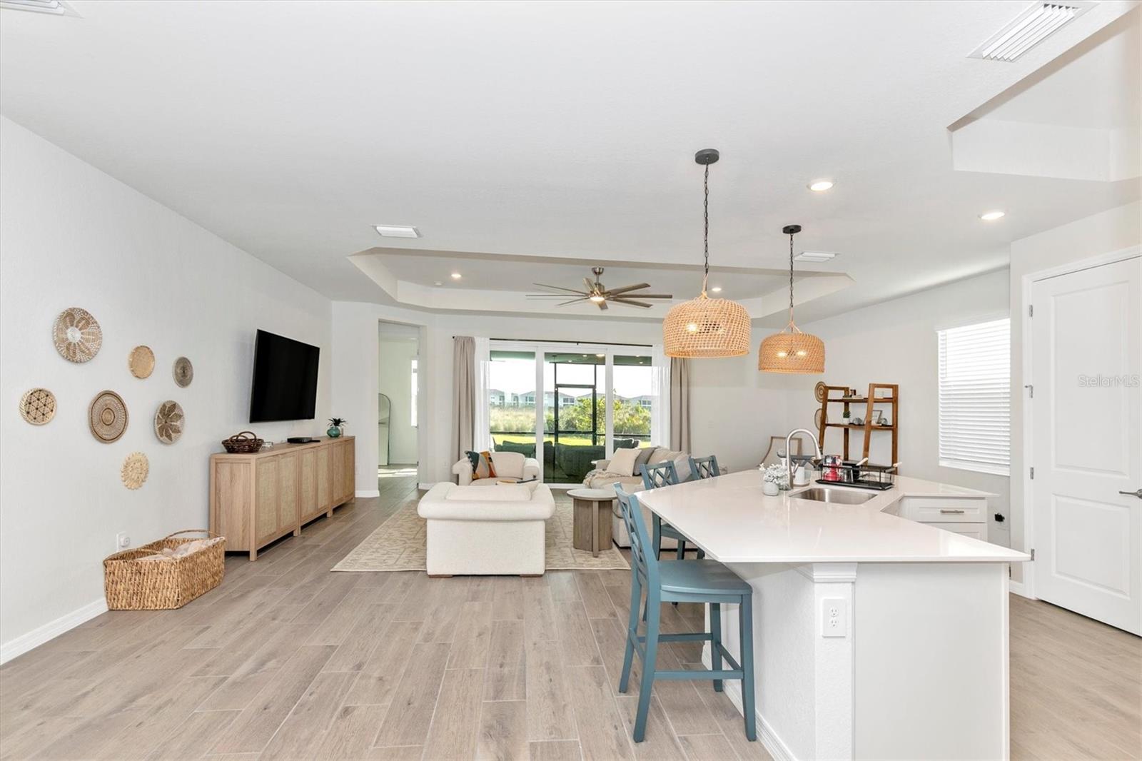 WELLEN PARK GOLF & COUNTRY CLUB - Residential Lease