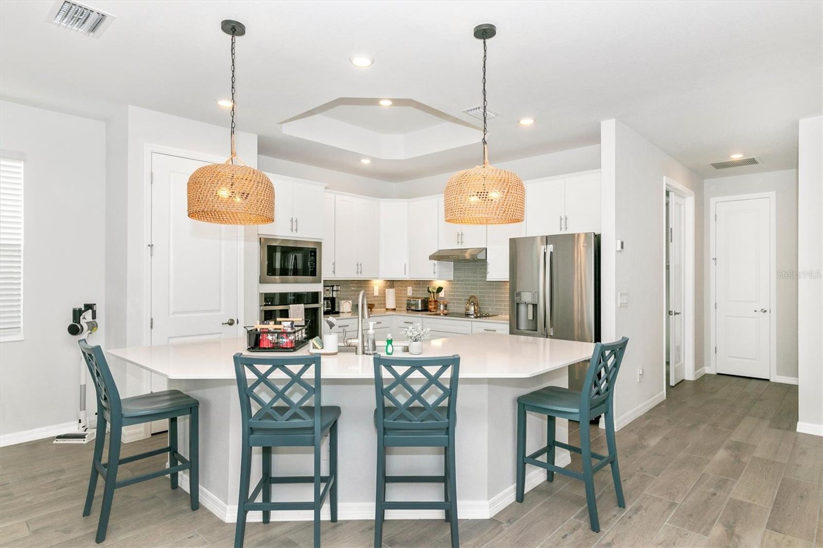 WELLEN PARK GOLF & COUNTRY CLUB - Residential Lease