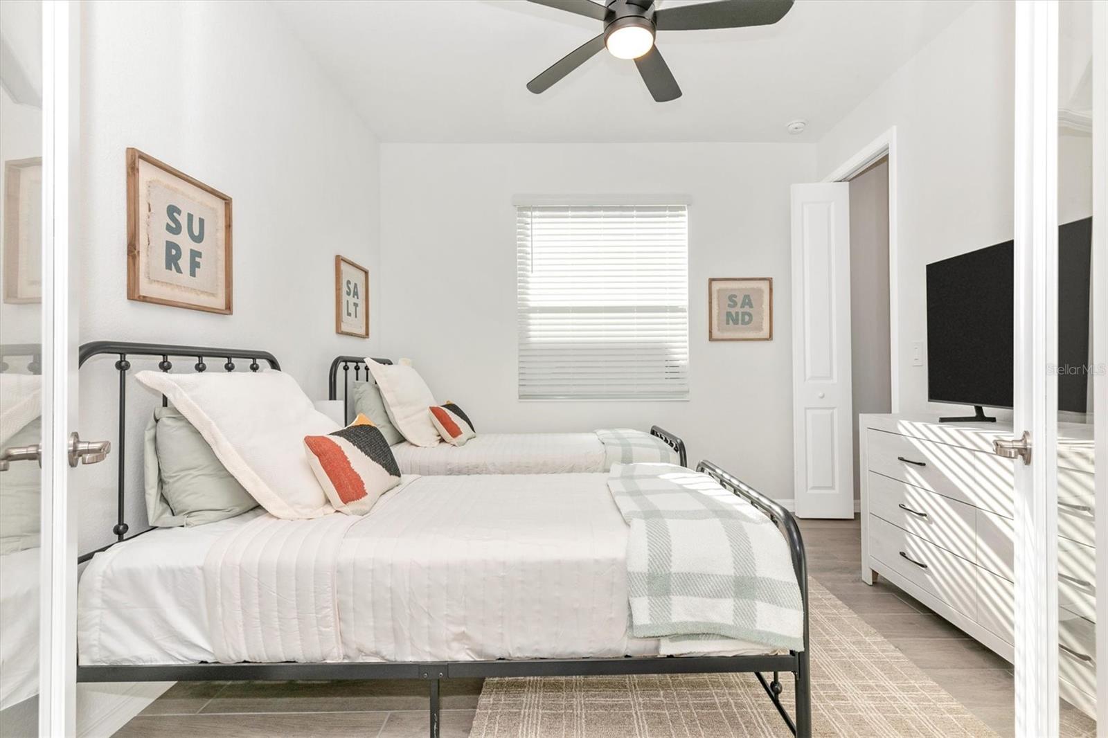 WELLEN PARK GOLF & COUNTRY CLUB - Residential Lease