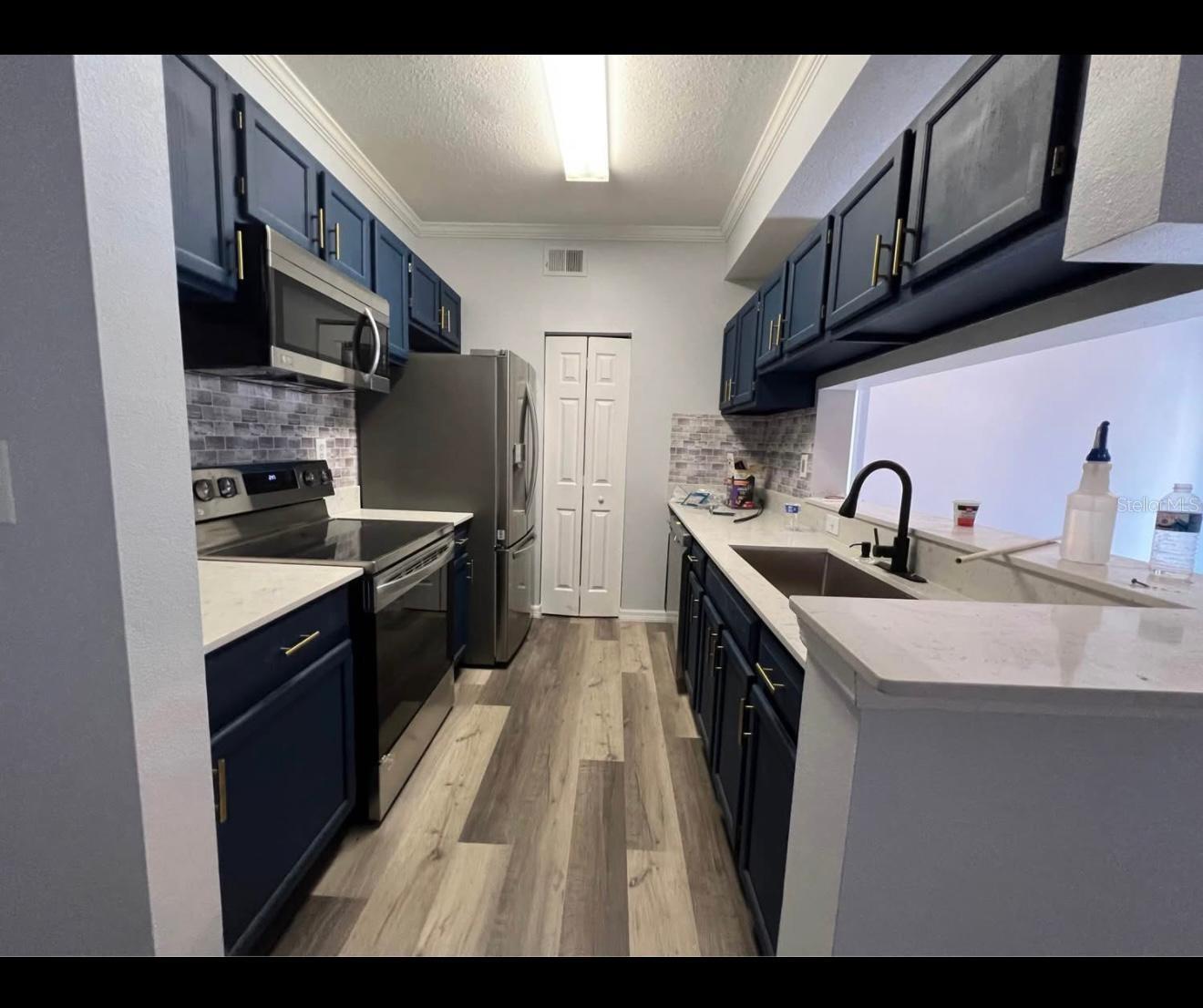 THE PINNACLE AT CARROLLWOOD A - Residential