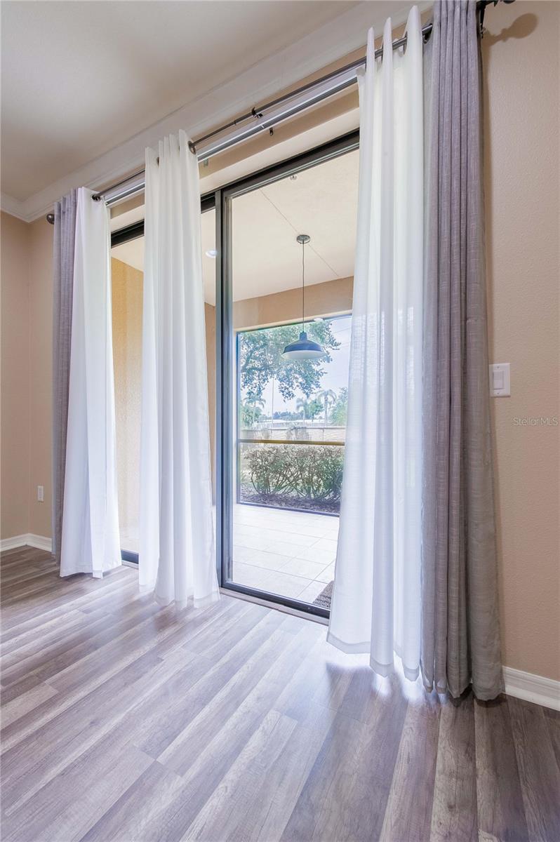 PALMA SOLA TRACE - Residential