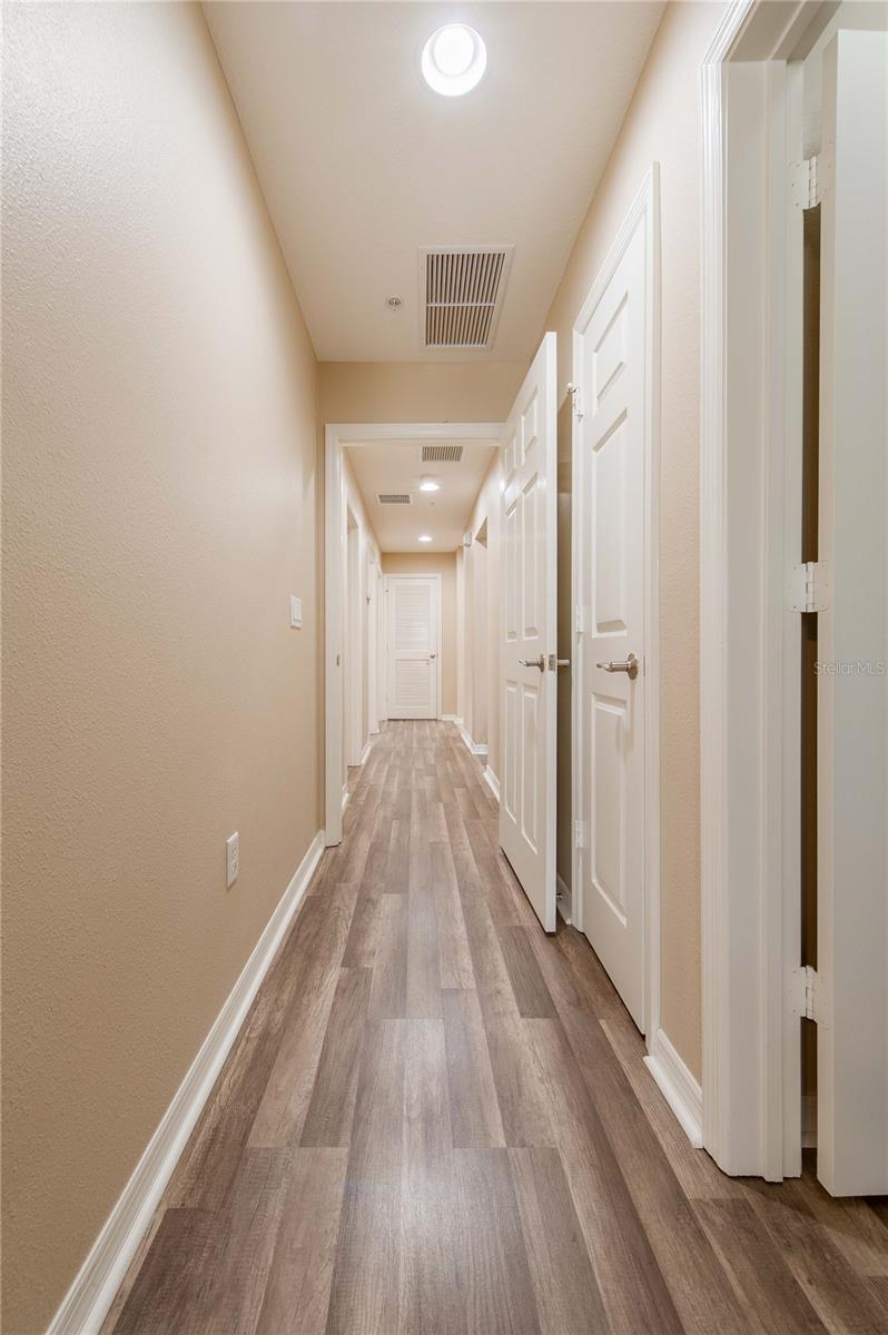 PALMA SOLA TRACE - Residential