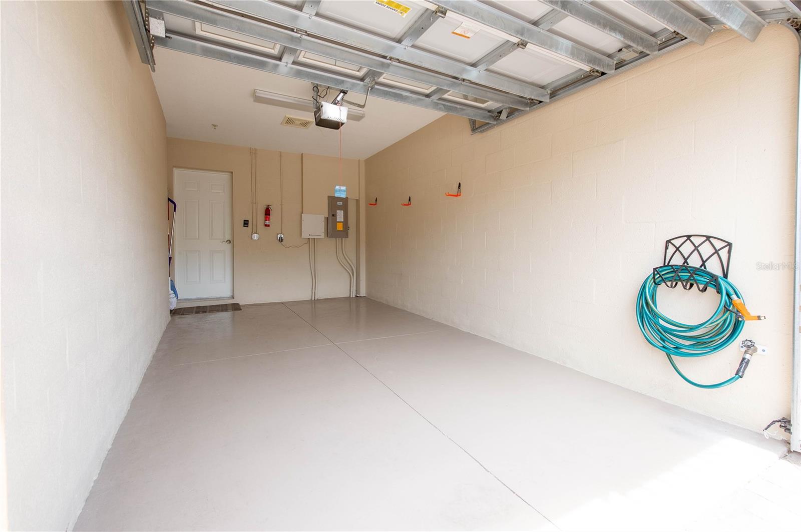 PALMA SOLA TRACE - Residential