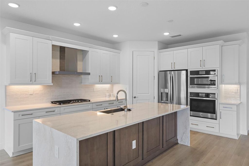 Photo of 18373 Rockport Place, Lakewood Ranch, FL 34211 (MLS # O6345647)
