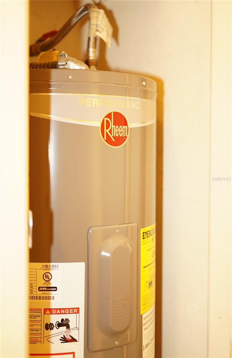 CLEARVIEW OAKS CONDO - Residential