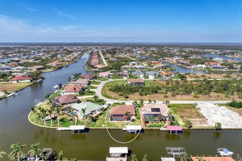 A home in PORT CHARLOTTE