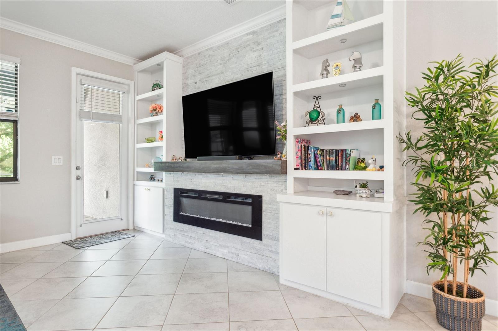 TAMPA PALMS AREA 3 PRCL 38 - Residential