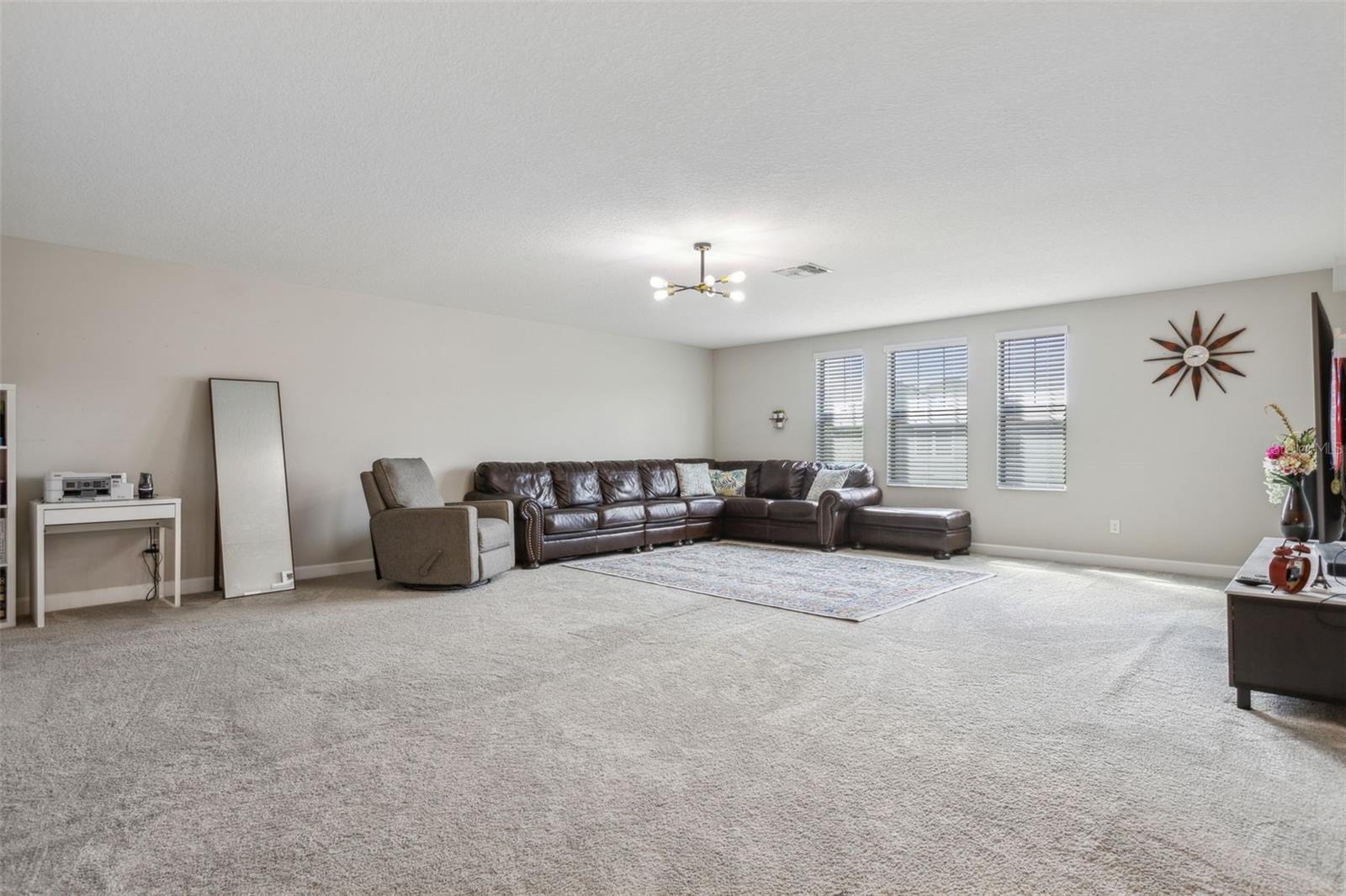 TAMPA PALMS AREA 3 PRCL 38 - Residential