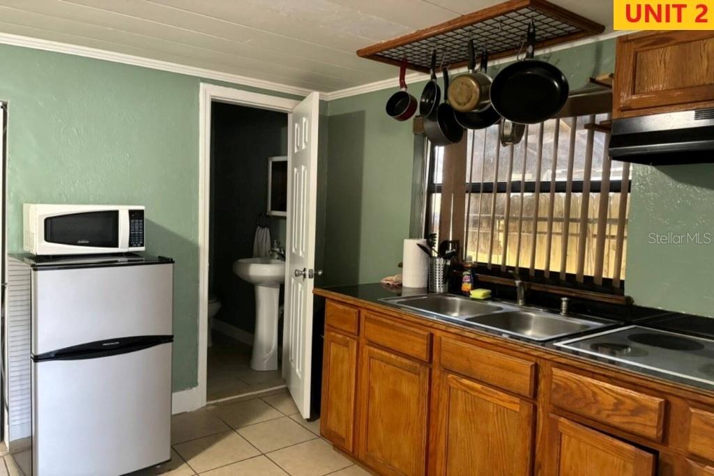 POS SUB OF LT 11 BLK N - Residential