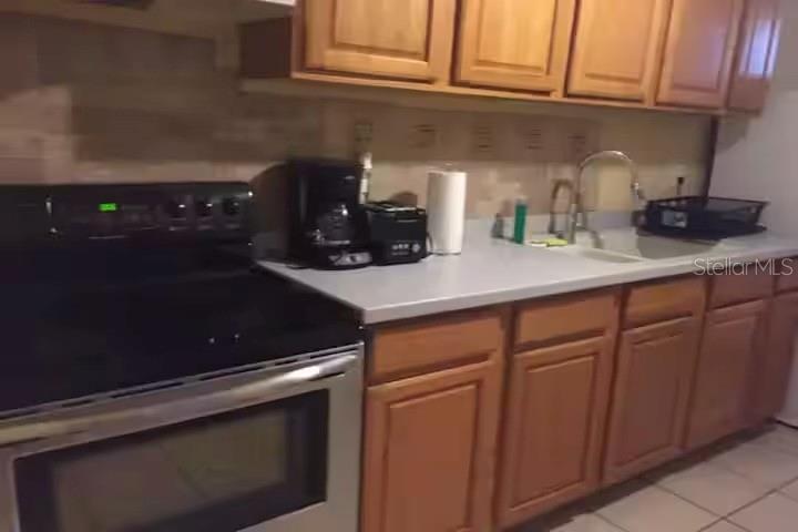 POS SUB OF LT 11 BLK N - Residential