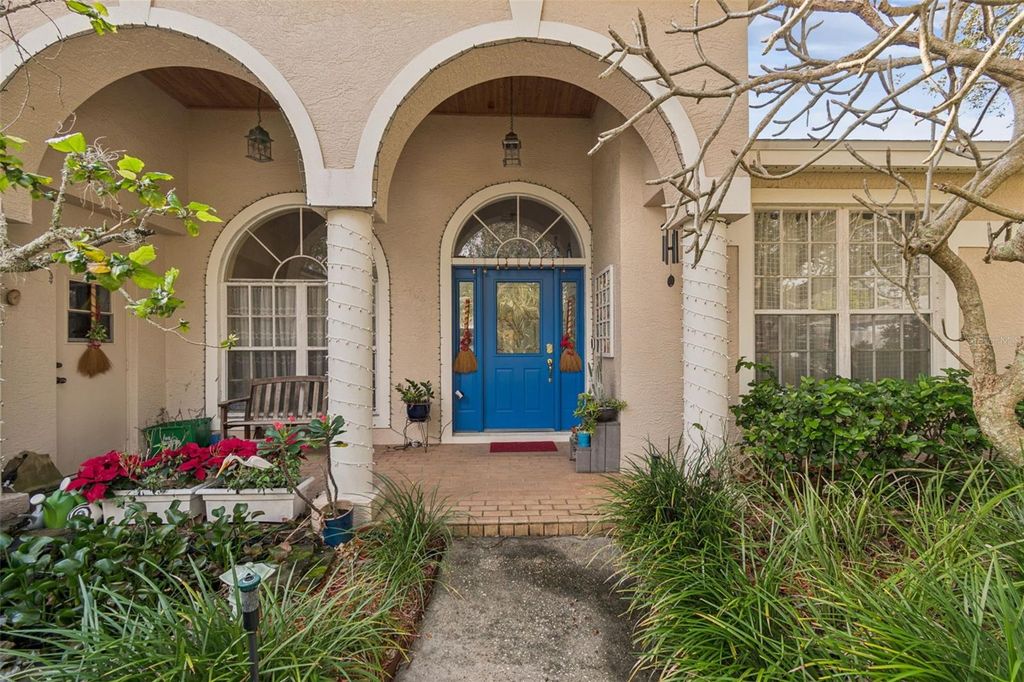 Photo of 928 Oakview Road, Tarpon Springs, FL 34689 (MLS # TB8461310)