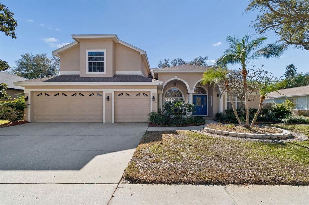 Photo of 928 Oakview Road, Tarpon Springs, FL 34689 (MLS # TB8461310)