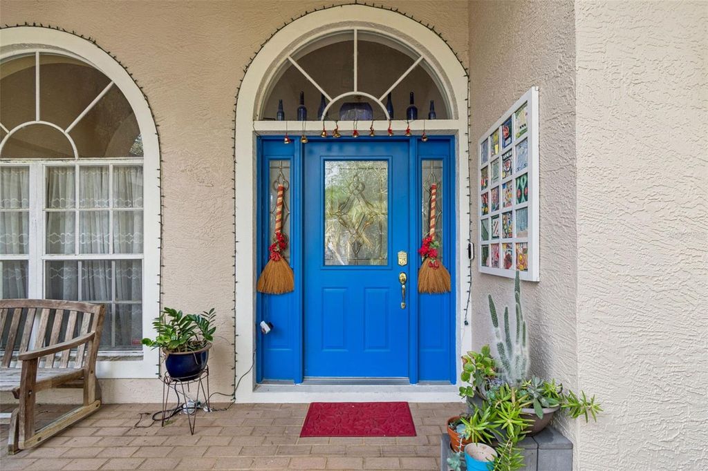 Photo of 928 Oakview Road, Tarpon Springs, FL 34689 (MLS # TB8461310)