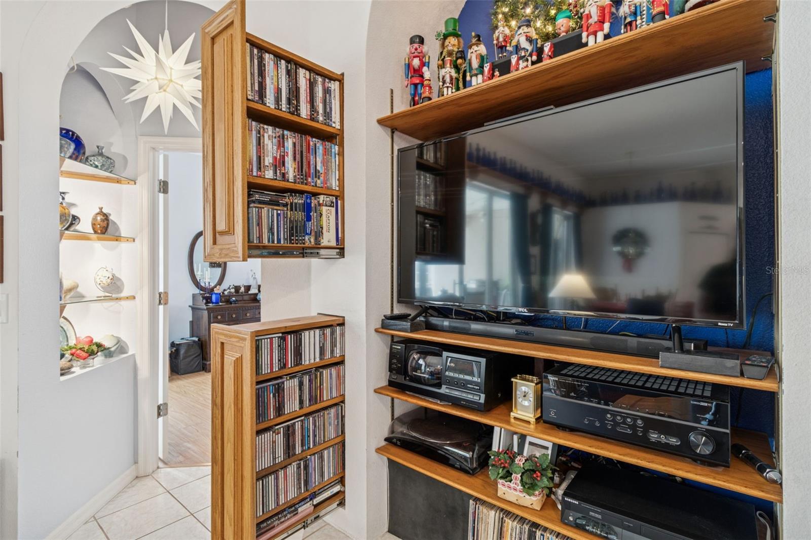 WHITCOMB PLACE - Residential