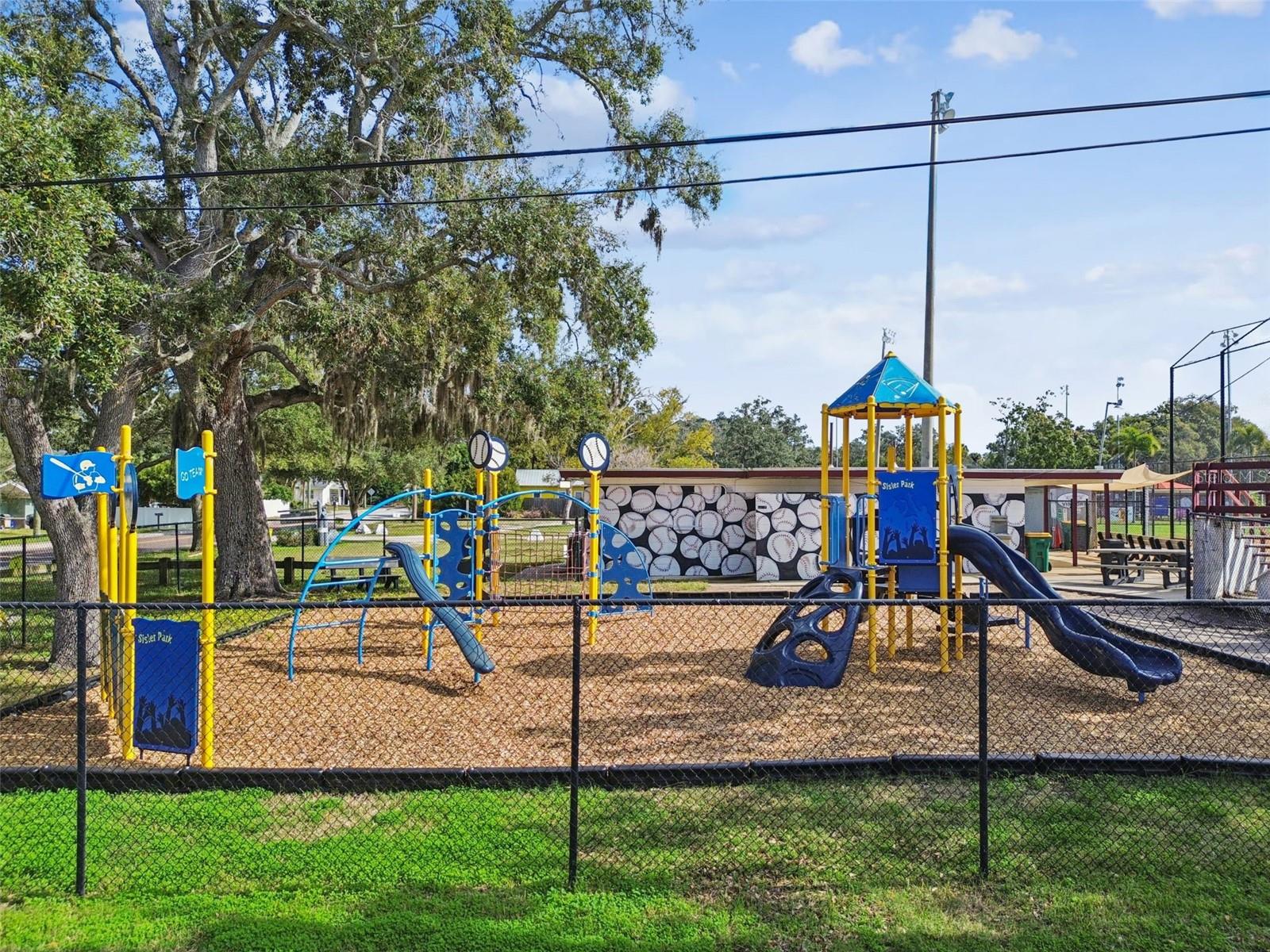 WHITCOMB PLACE - Residential