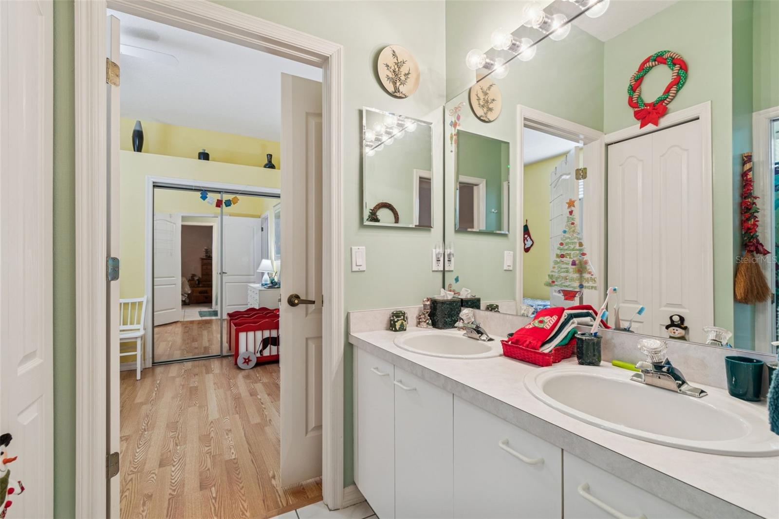 WHITCOMB PLACE - Residential